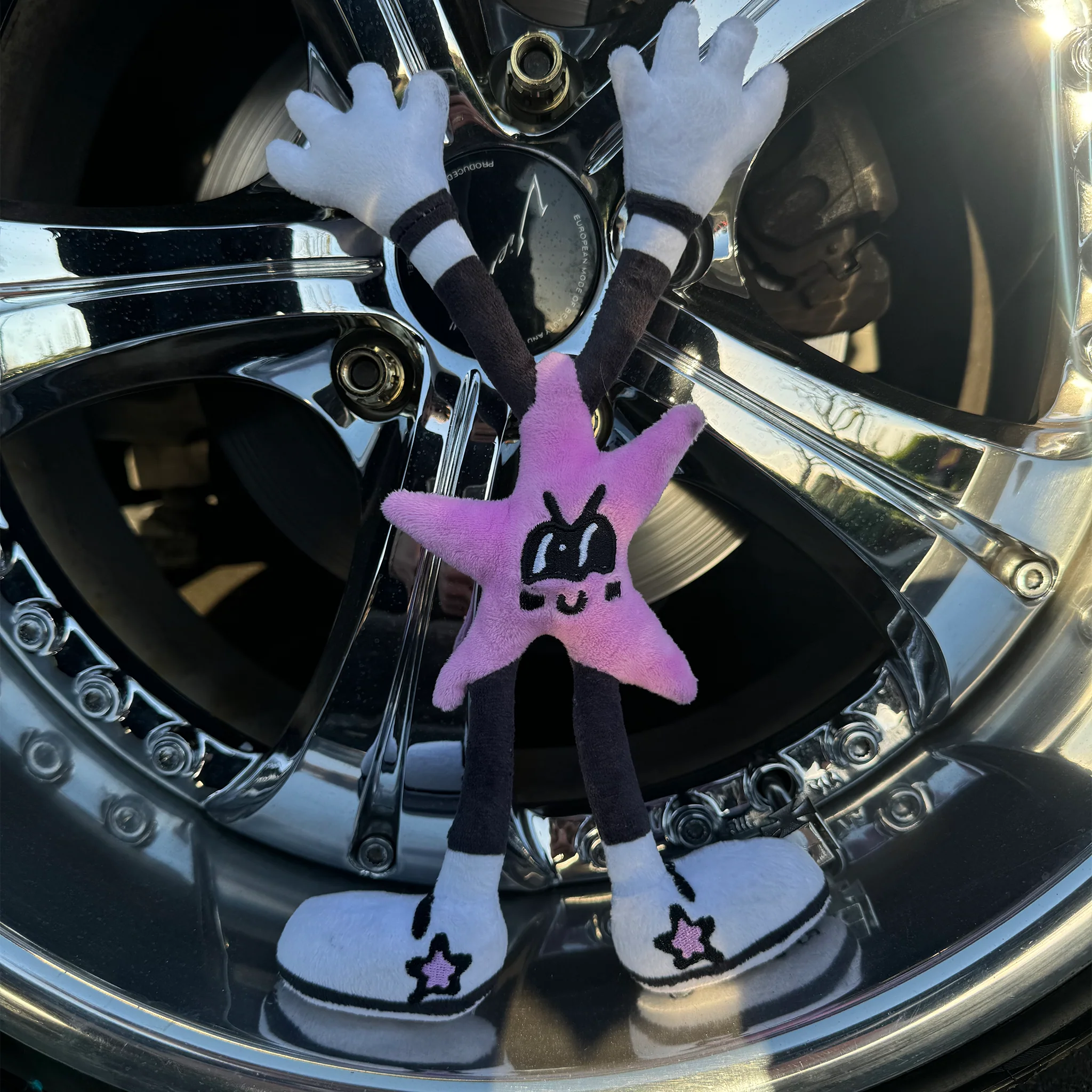 superstar guy plushie - Image 4
